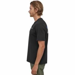 T-shirts PATAGONIA M'S P-6 LOGO RESPONSIBILI-TEE BLACK 23 Noir -Vêtements casual Homme Soldes Boutique 9 85585 38504 blk 03